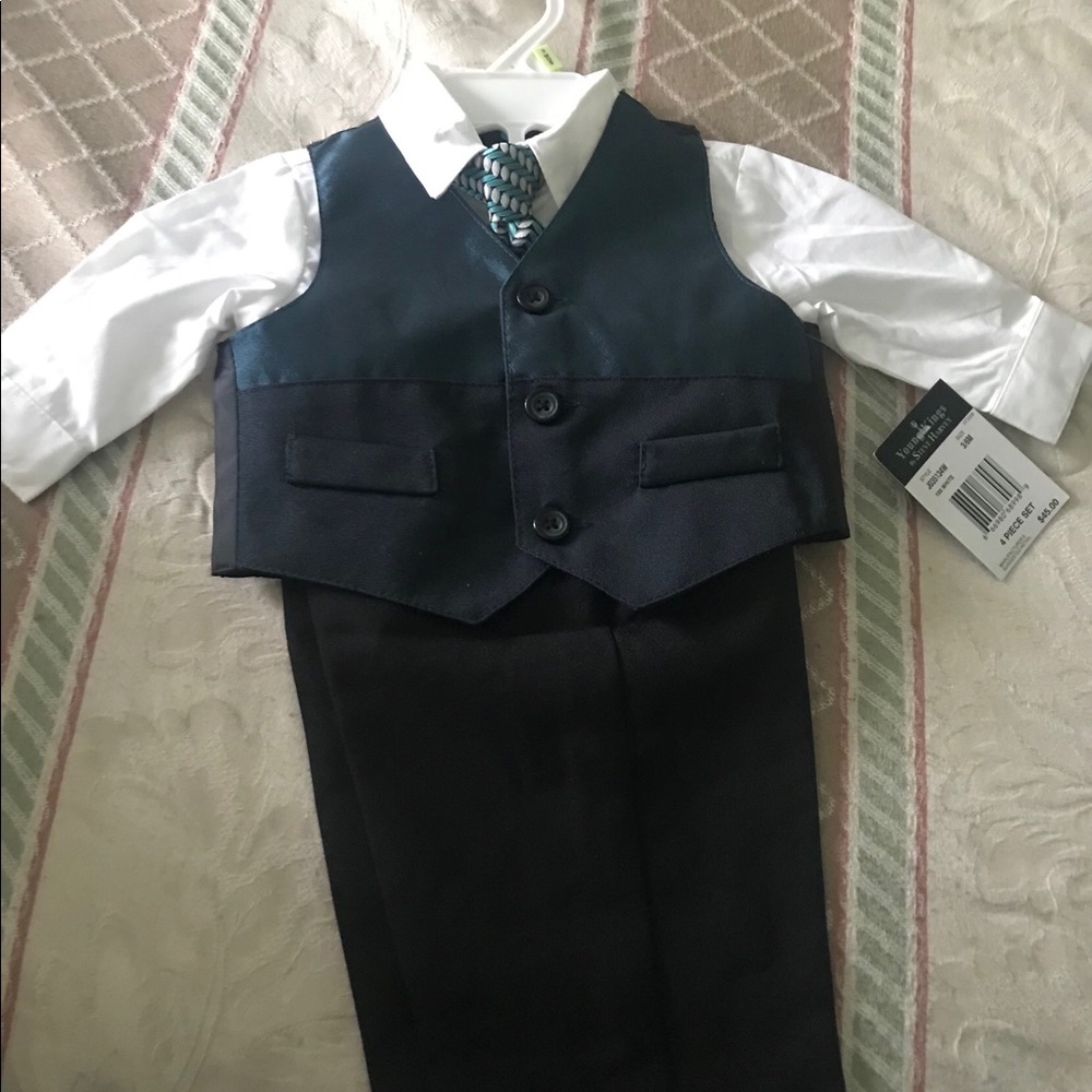 Steve Harvey kids suit 3/6M